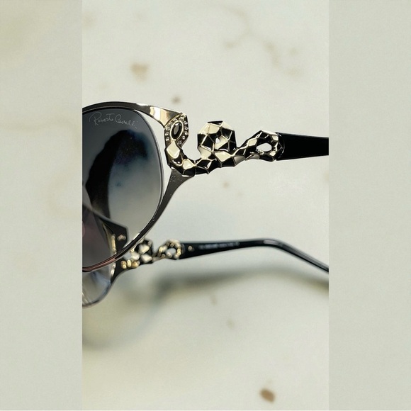 Roberto Cavalli Tene Chic Black and Gold Snake Detail Sunglasses - Picture 4 of 9